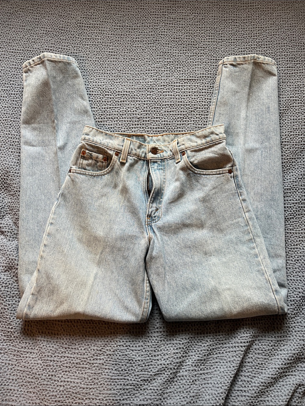 Levi's 550 Relaxed Fit Tapered Light Blue Jeans
